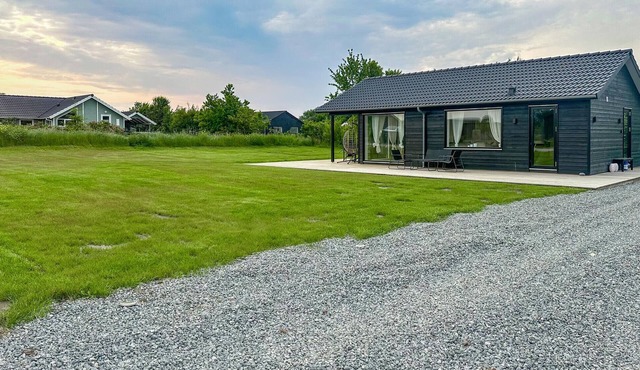 Beautiful home in Hørve with WiFi