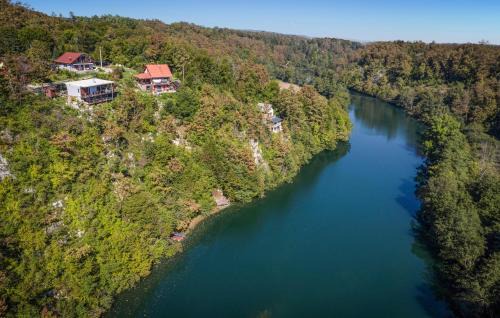 Beautiful Home In Dobrenici With Sauna