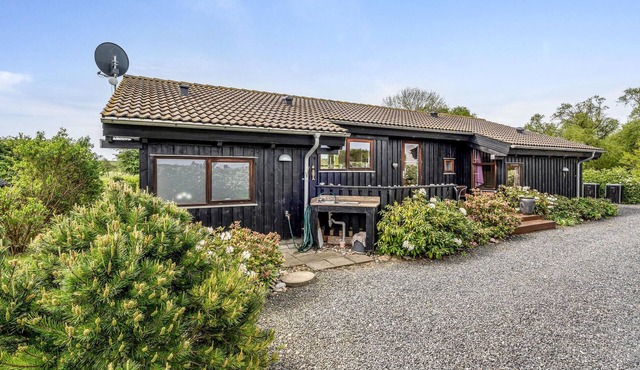 Beautiful home in Humble with sauna