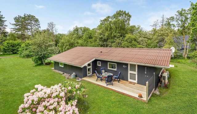Beautiful home in Humble with kitchen