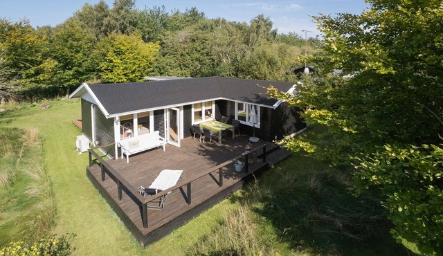 Beautiful home in Jægerspris with WiFi