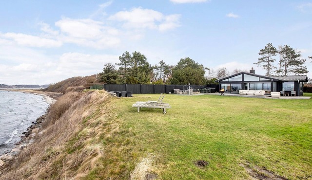 Beautiful home in Jægerspris with sauna
