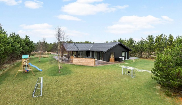 Beautiful home in Jerup with WiFi