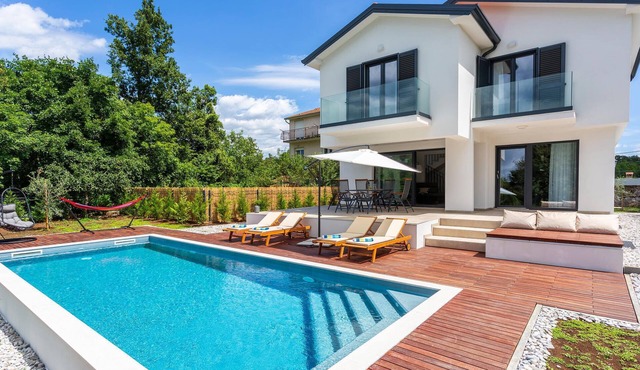 Beautiful home in Jurdani