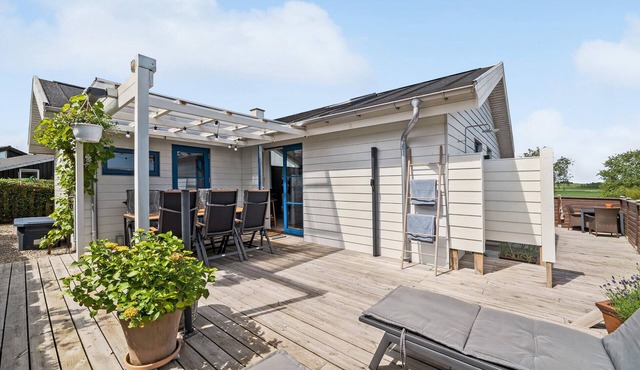Beautiful home in Kerteminde with WiFi
