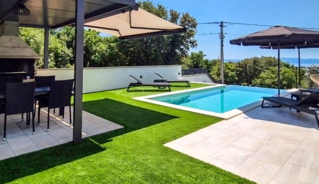 Beautiful home in Kostrena
