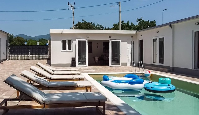 Beautiful home in Kraljevica