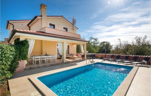 Beautiful Home In Krvavici