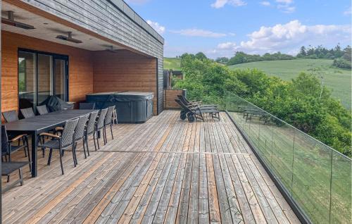 Beautiful Home In Løgstrup With Sauna
