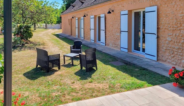 Beautiful home in La Douze with WiFi