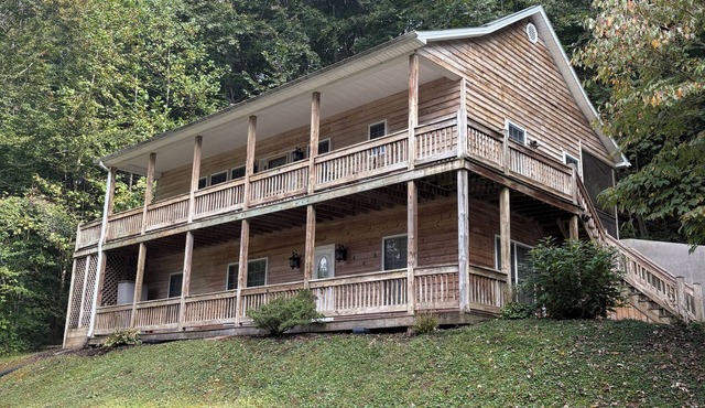 Beautiful home in Lake Cumberland Resort