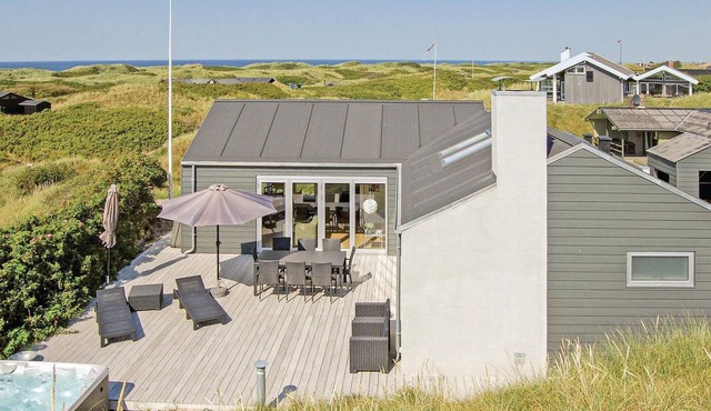 Beautiful home in Løkken with house sea view