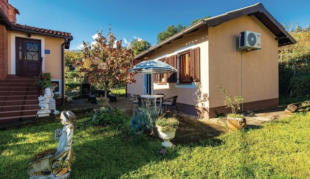 Beautiful home in Lovran with WiFi