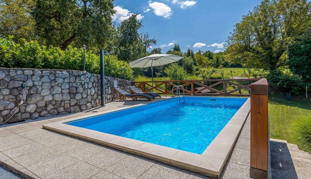 Beautiful home in Lukovdol with sauna