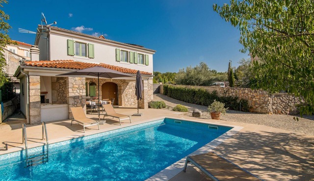 Beautiful home in Malinska