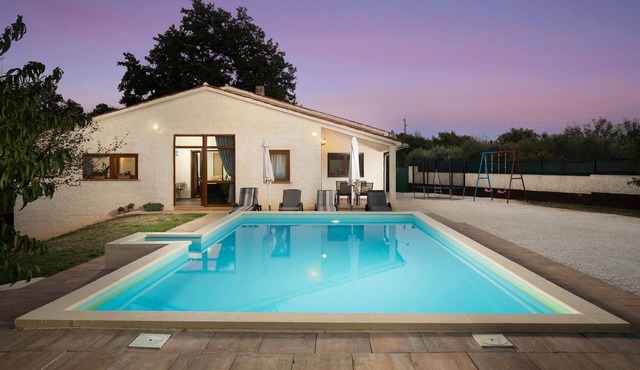Beautiful home in Marcana