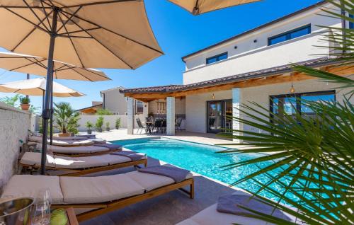 Beautiful Home In Marcana