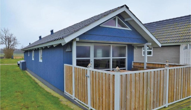 Beautiful Home In Mesinge With Wifi