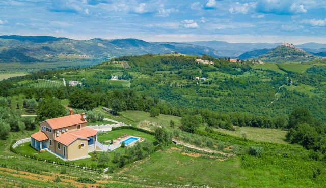 Beautiful home in Motovun