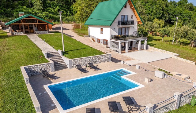 Beautiful home in Musaluk