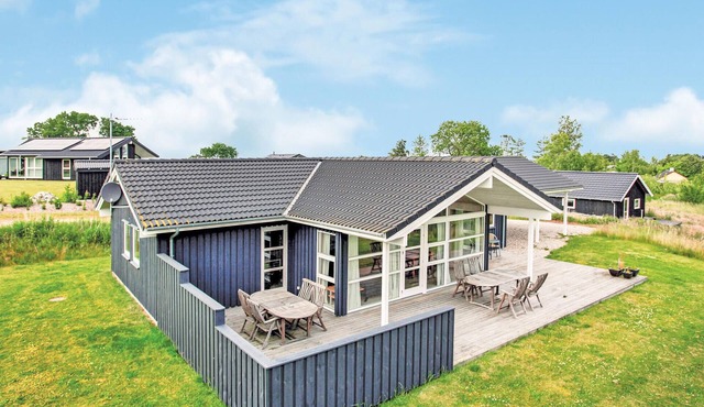 Beautiful home in Nykøbing Sj with WiFi