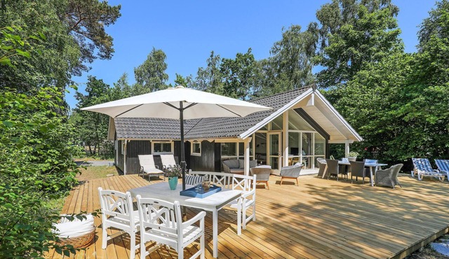 Beautiful home in Nexø with kitchen