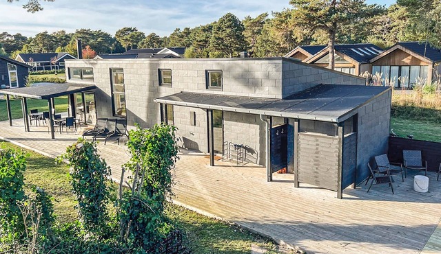 Beautiful home in Nexø with WiFi