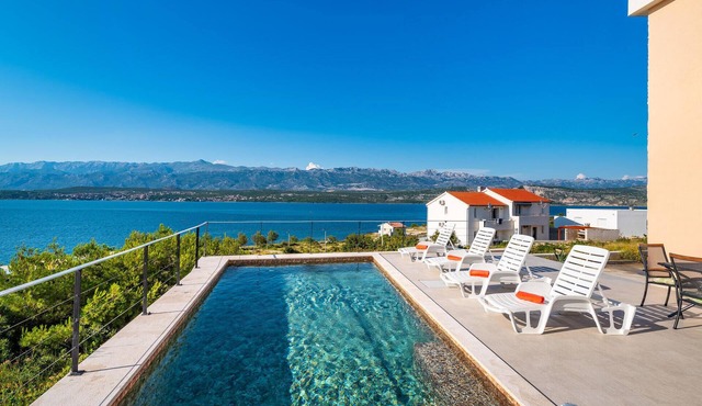 Beautiful home in Novigrad