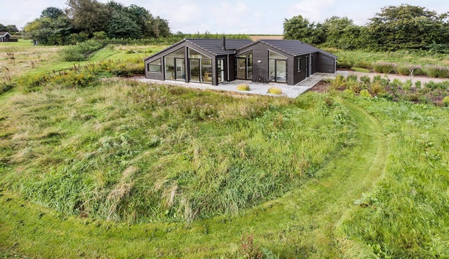 Beautiful home in Nykøbing M with WiFi