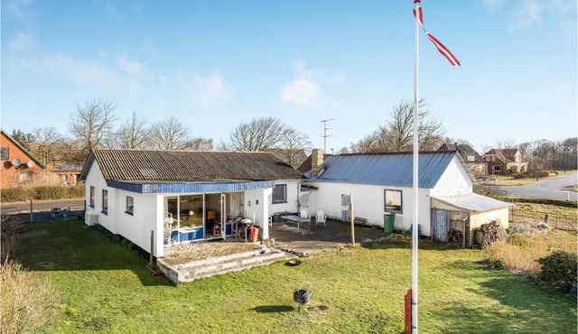 Beautiful Home In Nykøbing M With Wifi