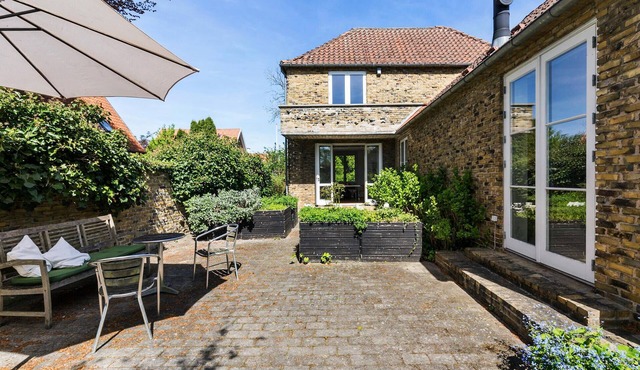 Beautiful home in Odense M with WiFi