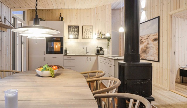 Beautiful home in Oksbøl with sauna