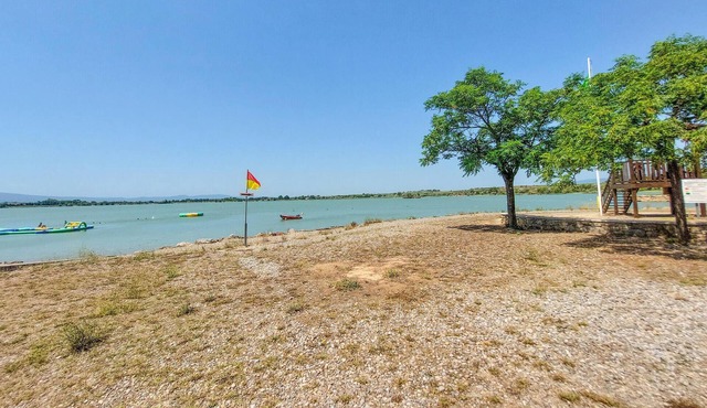 Beautiful home in Olonzac