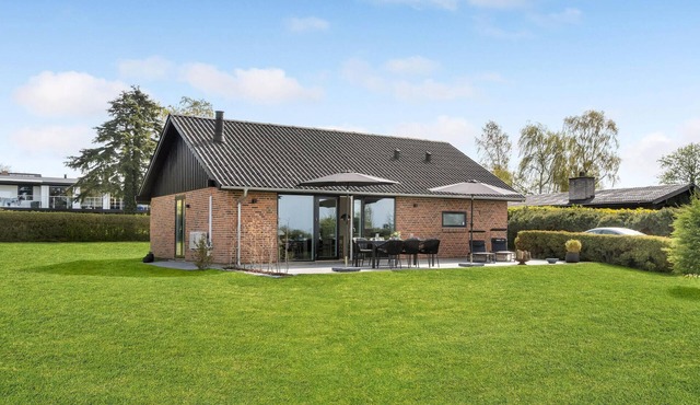 Beautiful home in ølsted with sauna