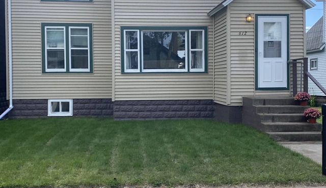 Beautiful Home in Ontonagon - 2 blocks from Lake Superior