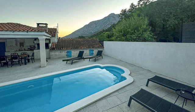 Beautiful home in Orebic