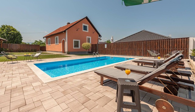 Beautiful home in Otocac