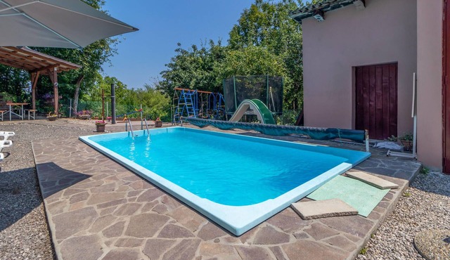 Beautiful home in Plaski