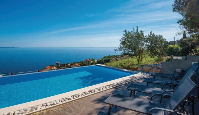Beautiful home in Podobuce