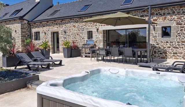 Beautiful home in Pordic with WiFi