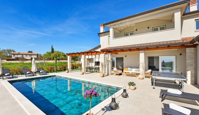 Beautiful home in Porec