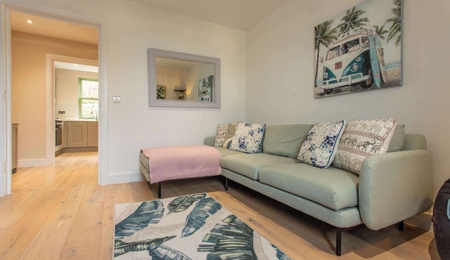 Beautiful home in Portland by the beach, sleeps 6!