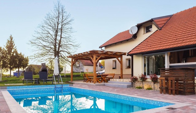 Beautiful home in Pregrada with kitchen