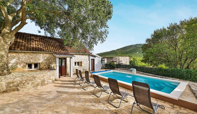 Beautiful home in Prgomet