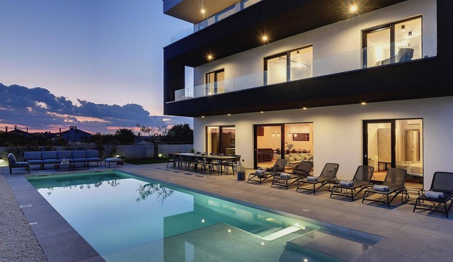 Beautiful home in Pula