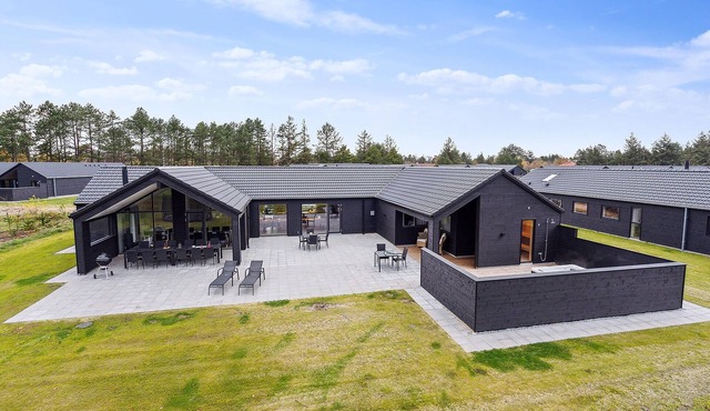 Beautiful home in Rømø with sauna