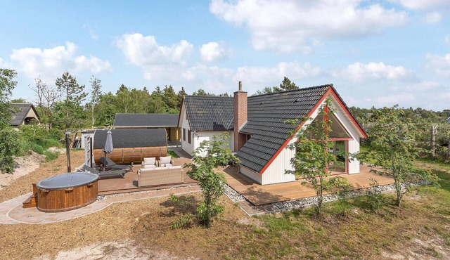 Beautiful home in Rømø with sauna
