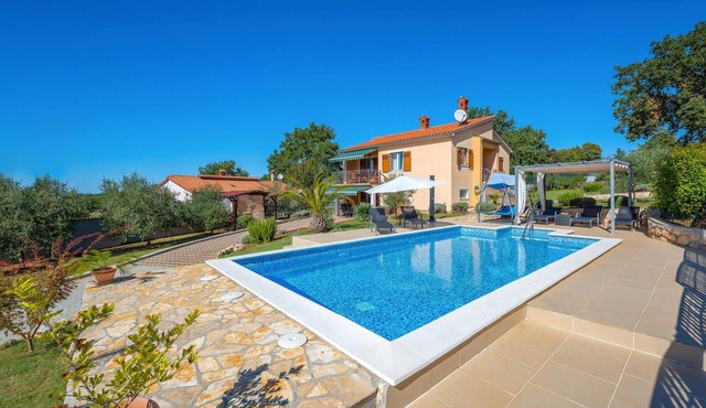 Beautiful home in Radmani