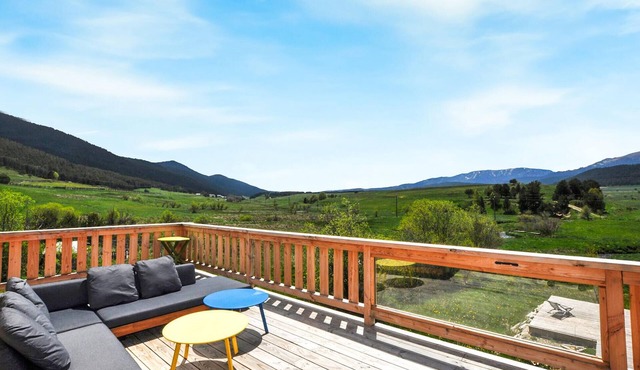 Beautiful home in Réal with house a mountain view