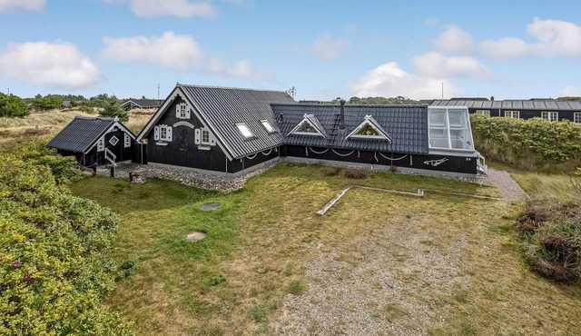 Beautiful home in Ringkøbing